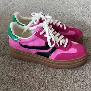 Like New Steve Madden Gia Dodge Sneakers Size 8